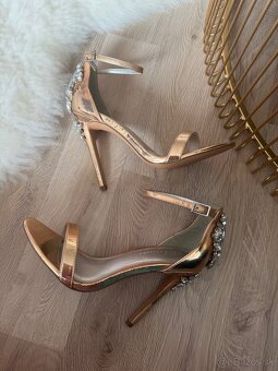 Krásne rosegold sandále ASOS s kamienkami - 5