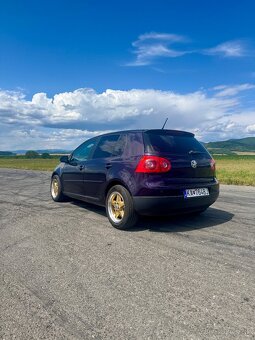 Volkswagen Golf 5 1.9tdi - 5
