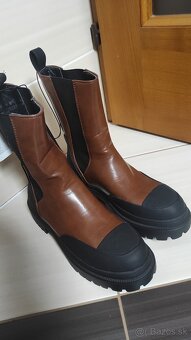 NOVé nízke hnedo-čierne čižmy Reserved 37 - 5