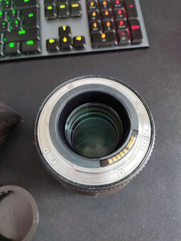 Canon EF 100mm f/2.8L Macro IS USM - 5