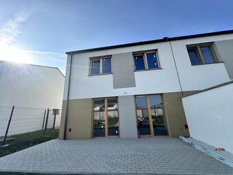 5 IZBOVÝ DOM V ŠTANDARDE Galanta Mládežnícka štvrť 220.000 € - 5