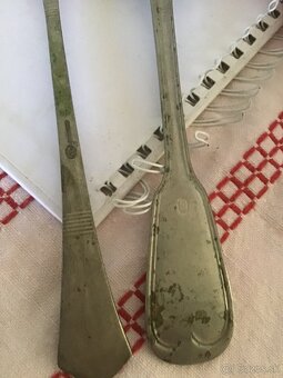 SMALTOVANý PEKáč,OBRUS S LUD.MOTíVOM - 5