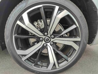 Letne pneumatiky Pirelli P Zero 255/40 R21 - 5