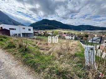 stavebný pozemok s prípojkami - Višňové - 5
