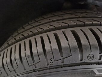 VW Sharan 2,0 TDI 103kW 7 miestny Vyservisovan - 5