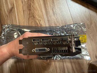 ASUS ROG STRIX GAMING GTX1080 - 5