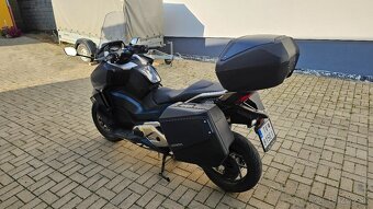Honda Forza 750 - 5