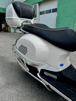 Predám Vespa GTS 125 rv 2012 - 5