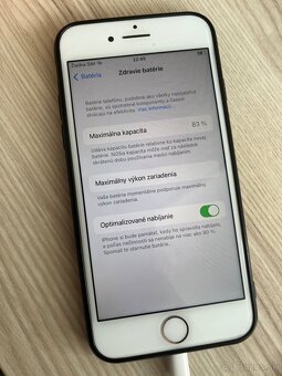 iPhone 8 64GB GOLD - 5