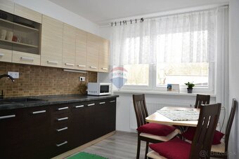 Na predaj komplet zrekonštruovaný rodinný dom v meste Poltár - 5