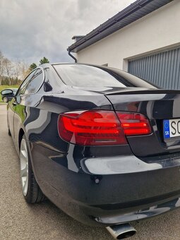 BMW e92 320i coupe manuál - 5