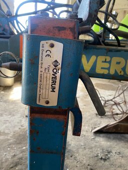 Predám pluhy Overum DL6108H - 5