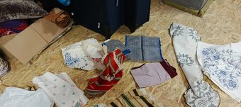 Tkané dečky, vyšívané obrusy a rôzne - 5