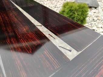 Epoxidový konferenčný stôl so štipkou histórie - 5