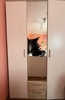 Šatníková skriňa - 5