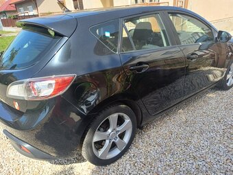 Mazda 3---1.6i-benzin--77Kw-105Ps-najazdené.-157300km - 5