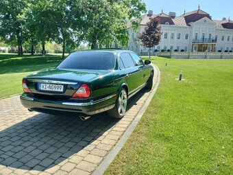 Jaguár XJ - 5