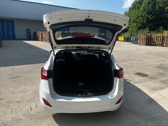Hyundai i30 1.6 CRDi 81kW 2017 199 000 km - 5