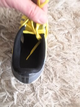 Predám detske kopačky adidas nosené par tréningov - 5