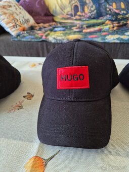 Šiltovky Dsquared2, Hugo Boss a Emporio Armani - 5