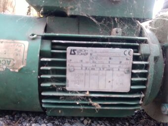 Motor aj s prevodovkov - 5
