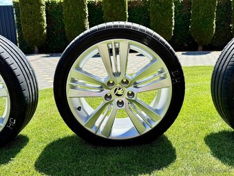 Komplet letnú sadu alu Škoda PICTORIS 225/40 R18. - 5
