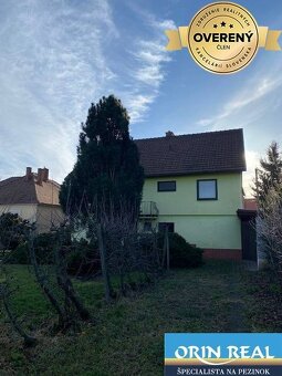 Čarovný útulný domček s vinicou v Modre časti Kráľová 962m2 - 5