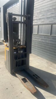 Elektricky paletovy vozik Jungheinrich ERC 212 (4,7 m) Li-on - 5