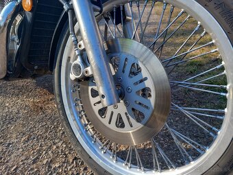 Suzuki intruder 600 - 5