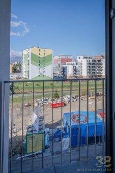 Krásny apartmán v podhorskom meste Svit s výhľadom na Tatry - 5