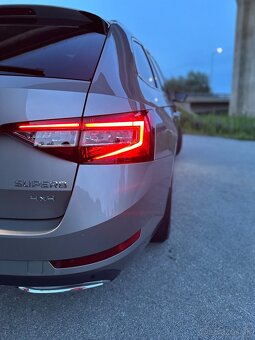 Škoda Superb Laurin&Klement 2.0 TDi DSG 4x4 - 5