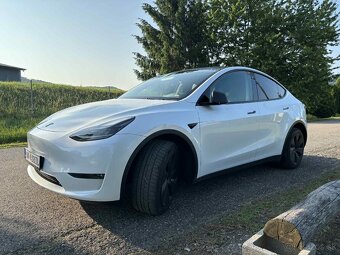 Tesla Model Y SUV 378kw Long Range, dual motor 4x4, 2022/08 - 5