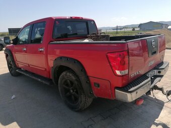 NISSAN TITAN V8 - 5