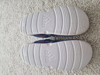 Sandále Adidas Altaswim Marvel Superhero v. 33 - 5