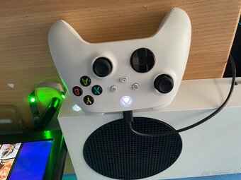 Xbox series S 512GB Biela + TV Samsung - 5