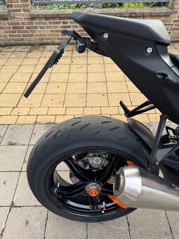 KTM 1390 Super Duke R EVO - zánovná iba 1.345 km - 5