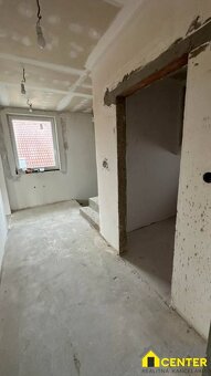 PREDAJ : RODINNÝ DOM, KOMÁRNO - NOVÁ STRÁŹ - 5