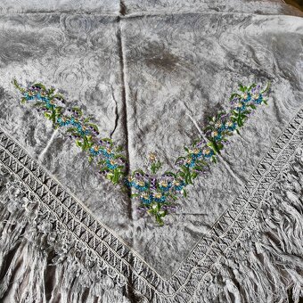 Stará šatka k piešťanskemu kroju - 5