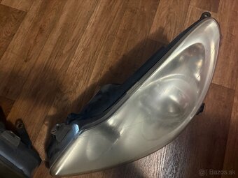 Predné svetlá Opel Corsa D 2008 - 5