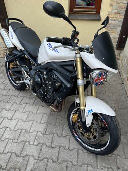 Triumph Street Triple 675 - 5