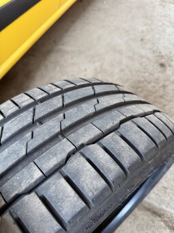 215/35R19 - 5