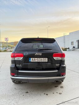 Jeep Grand Cherokee 3.0L Summit - 5