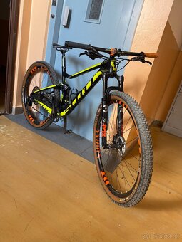 Predám SCOTT spark 9000 top model carbon - 5