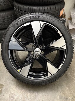 Nepoužitá zimná sada 5x108 R20 , 245/40/20 Volvo EX30 - 5