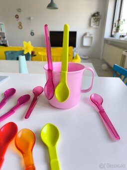dizajnové a funkčné farebné lyžičky Tupperware 12ks - 5