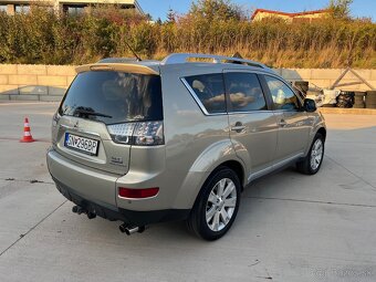 Mitsubishi OUTLANDER 2.2 - 5