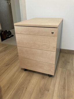 Kvalitný kancelársky stôl + uzamykateľný kontajner - 5