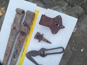 Pánty.zamok.gule.kleste.nakovka - 5