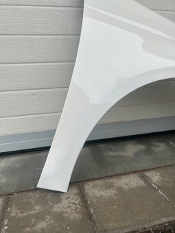 Predny blatnik VW Golf 5 variant biela LR9A - 5