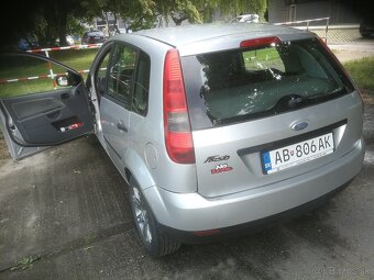 Ford fiesta 1.3 2003 - 5